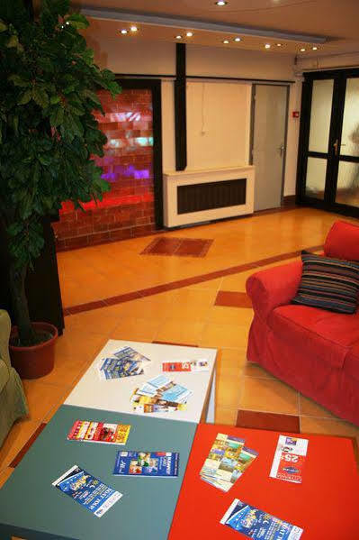 Walking Bed Budapest Downtown Hostel Exterior photo